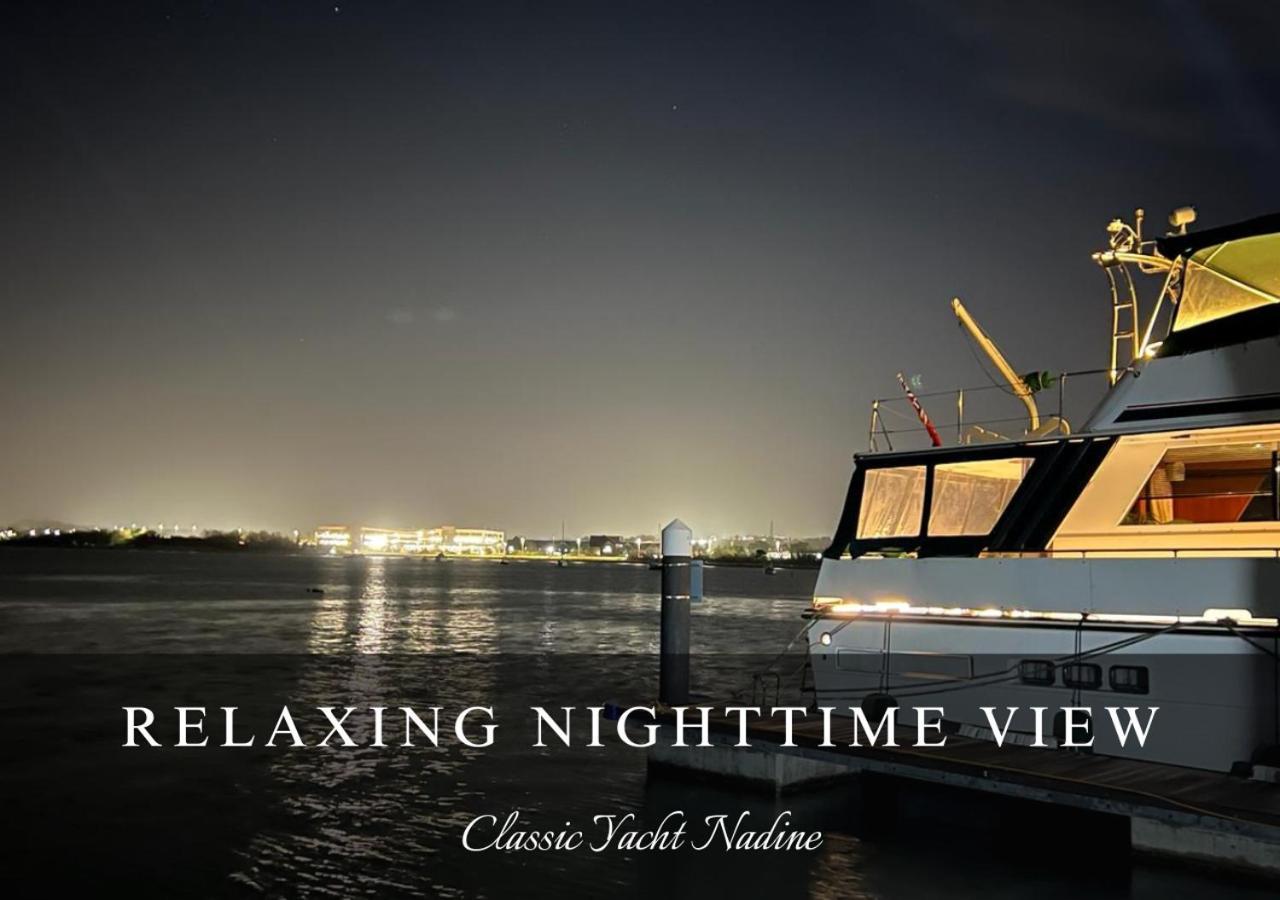 Classic Yacht Nadine In Poole Harbour, Dorset, With A Hot Tub Jacuzzi Εξωτερικό φωτογραφία