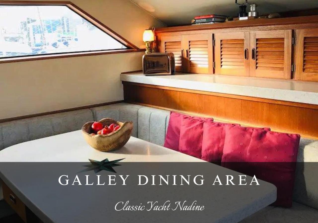 Classic Yacht Nadine In Poole Harbour, Dorset, With A Hot Tub Jacuzzi Εξωτερικό φωτογραφία